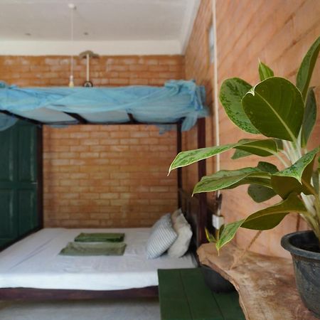 Passionfruit Homestay Matara Eksteriør bilde